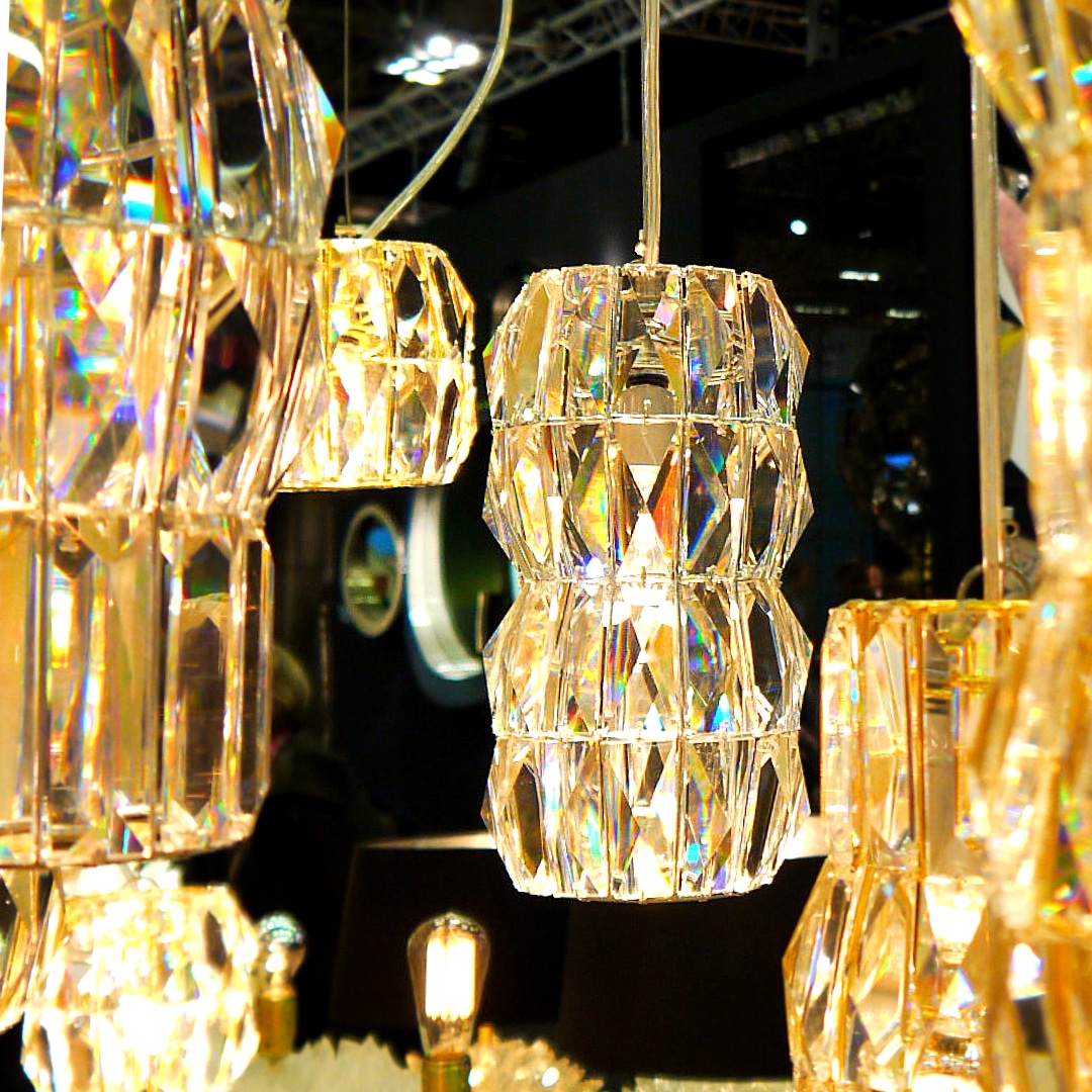 Suspension ADN cristal — détail des modules empilés Spiridon Deco